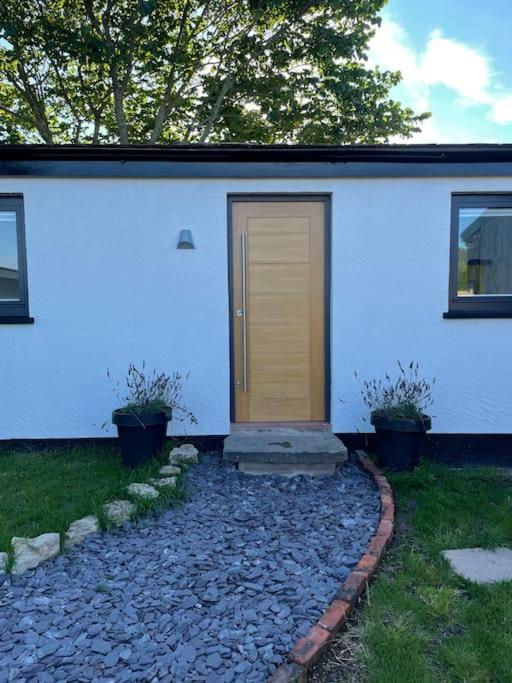 Tranquil, Secluded, Rural Cottage For Two Beaumaris Esterno foto